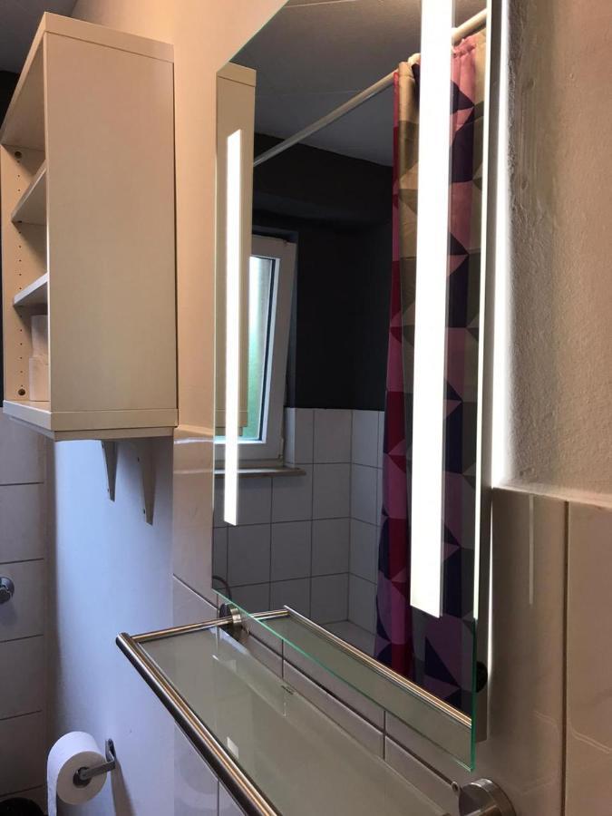 Grosse Ferienwohnung An Der Rheinpromenade Three Дуйсбург Екстер'єр фото